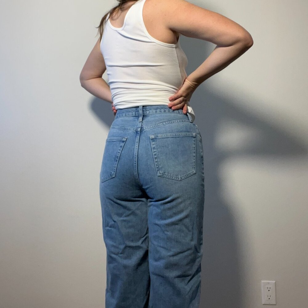 BDG Light Wash Mom Jeans – Relaxed & Stylish
